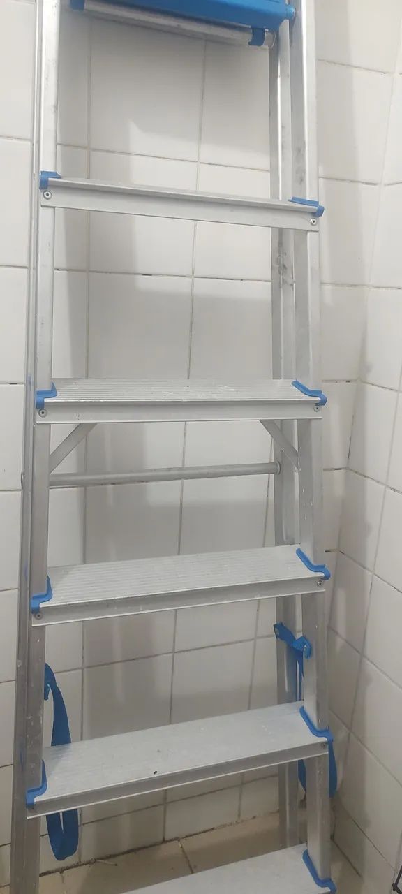Escada428514454181007360