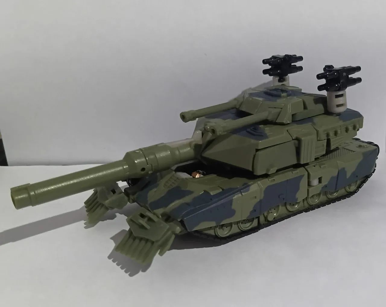 Transformers 2007 Brawl (deluxe class)