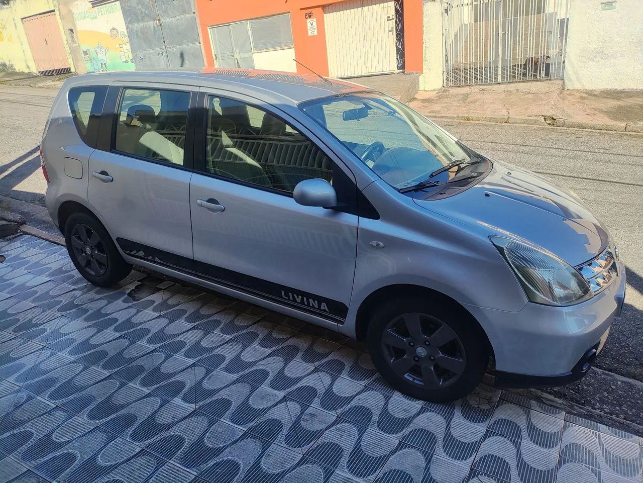 Nissan Livina 2010