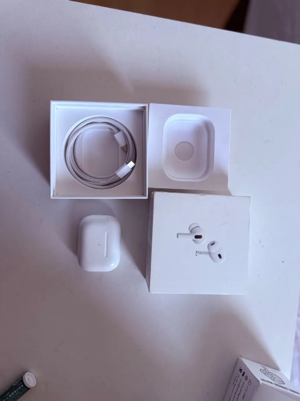 Apple AirPods 2 pro