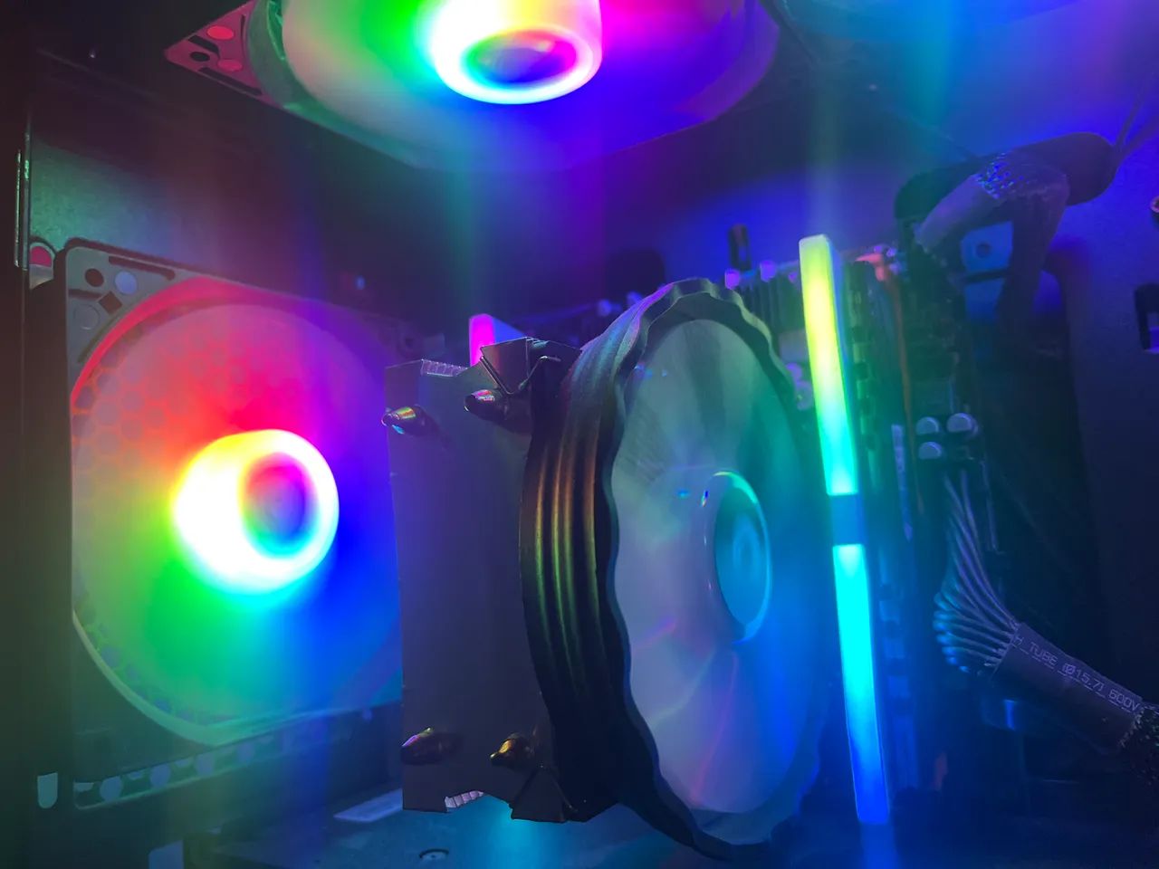 Pc gamer RTX5700xt roda tudo  - Foto 3