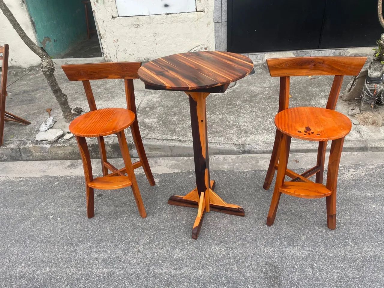 Conjunto bistrô fixo envernizado  - Foto 2
