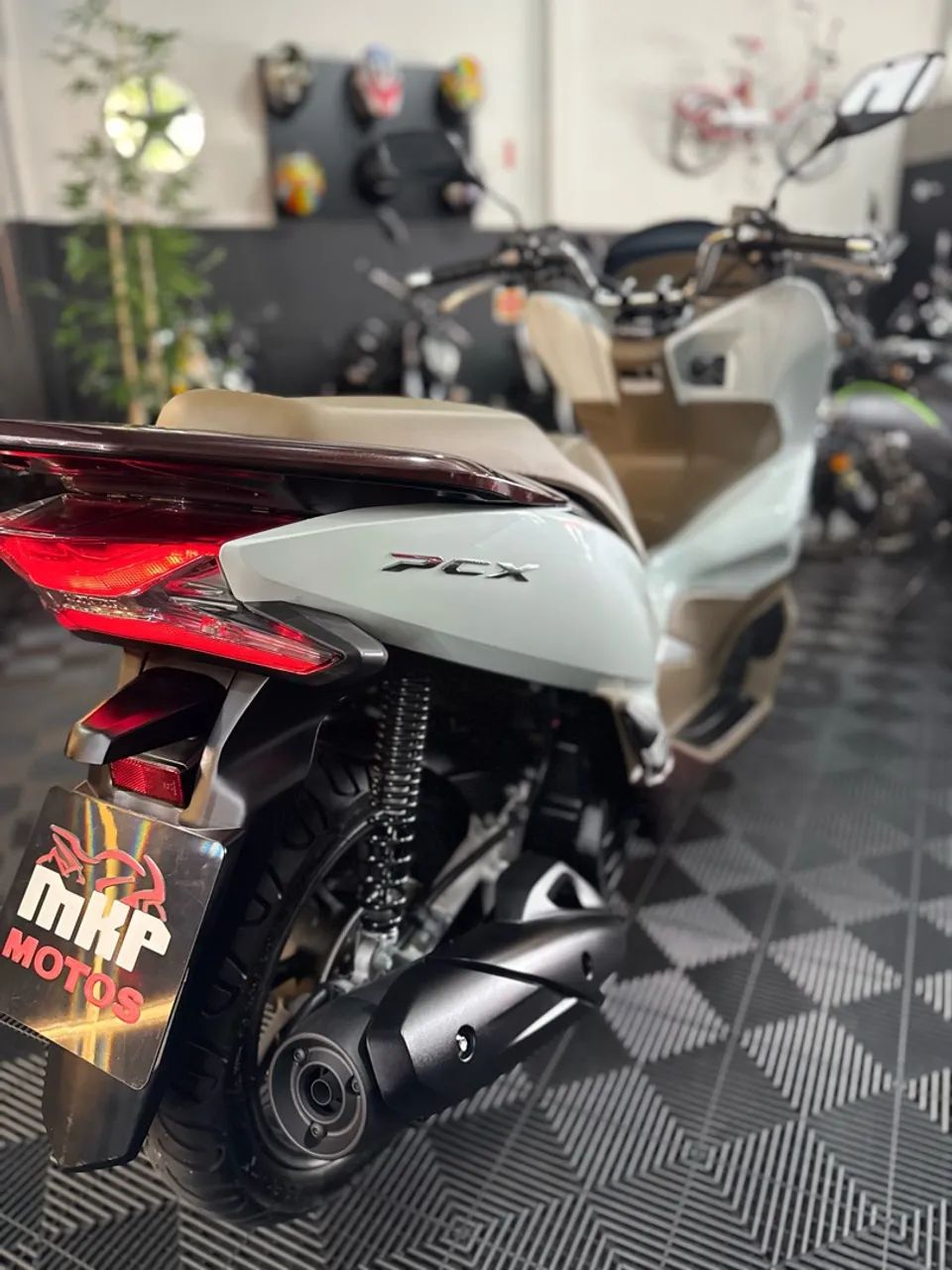 Honda PCX DLX  - Foto 2