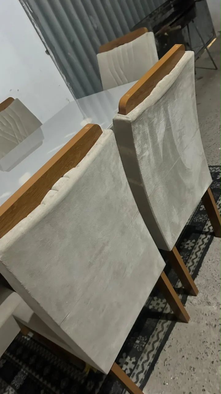 Mesa de vidro com 6 cadeiras  - Foto 4