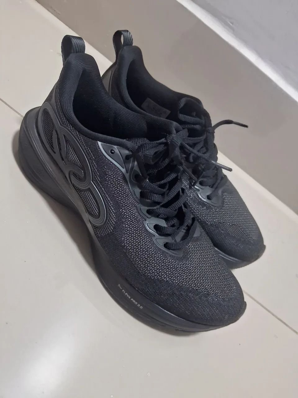 Na loja zero é 389 reais. Tênis olympikus pride 4 novinho