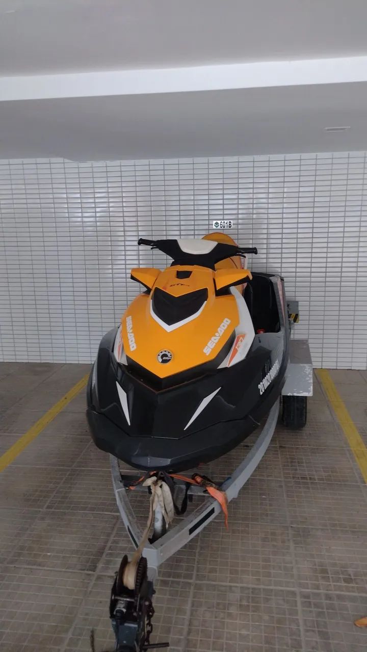 Vdo ou troco em utv ou veículo 4x4 único dono 
