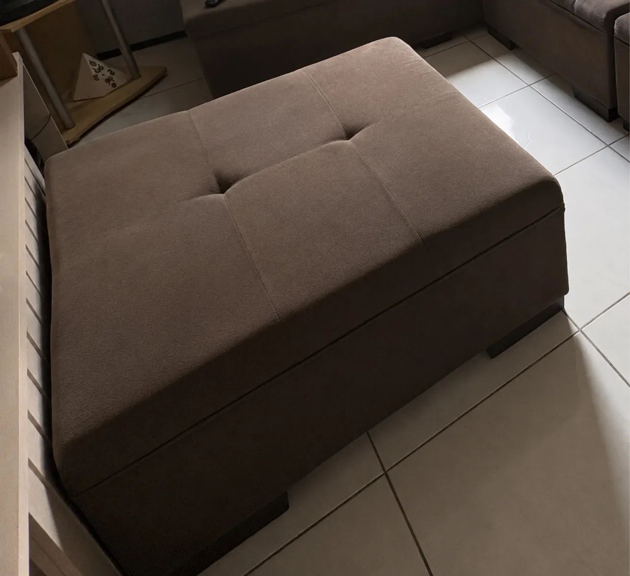 Puff Quadrado 84x84 cm Marrom 