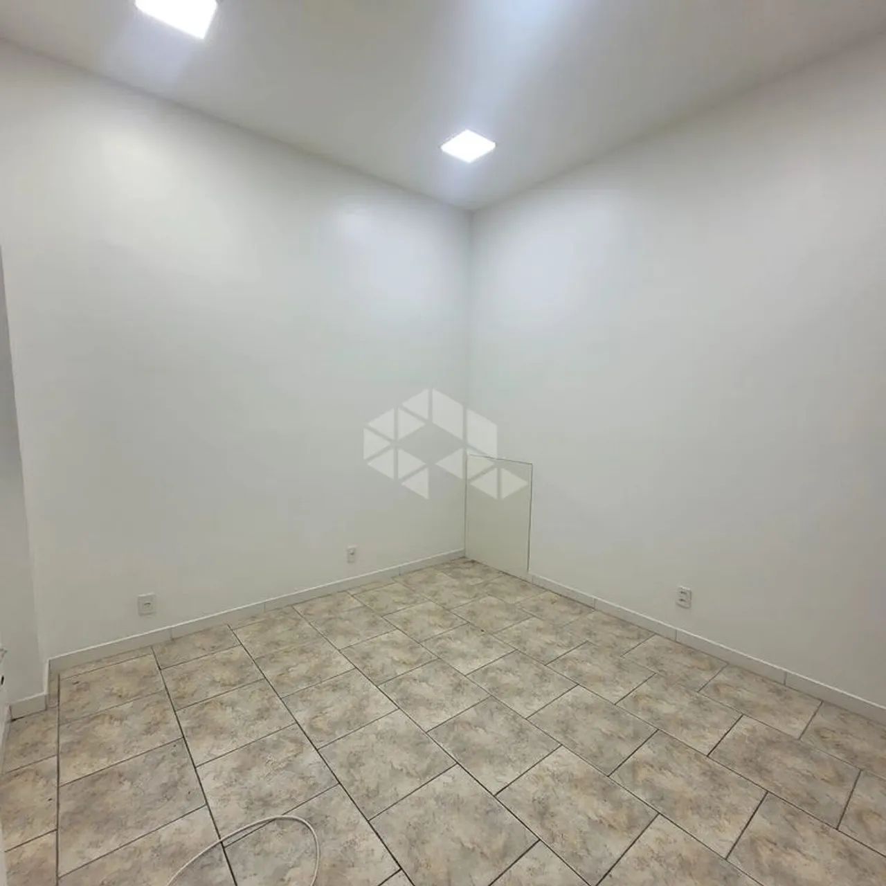 Sala 23M² - para Alugar - Foto 2