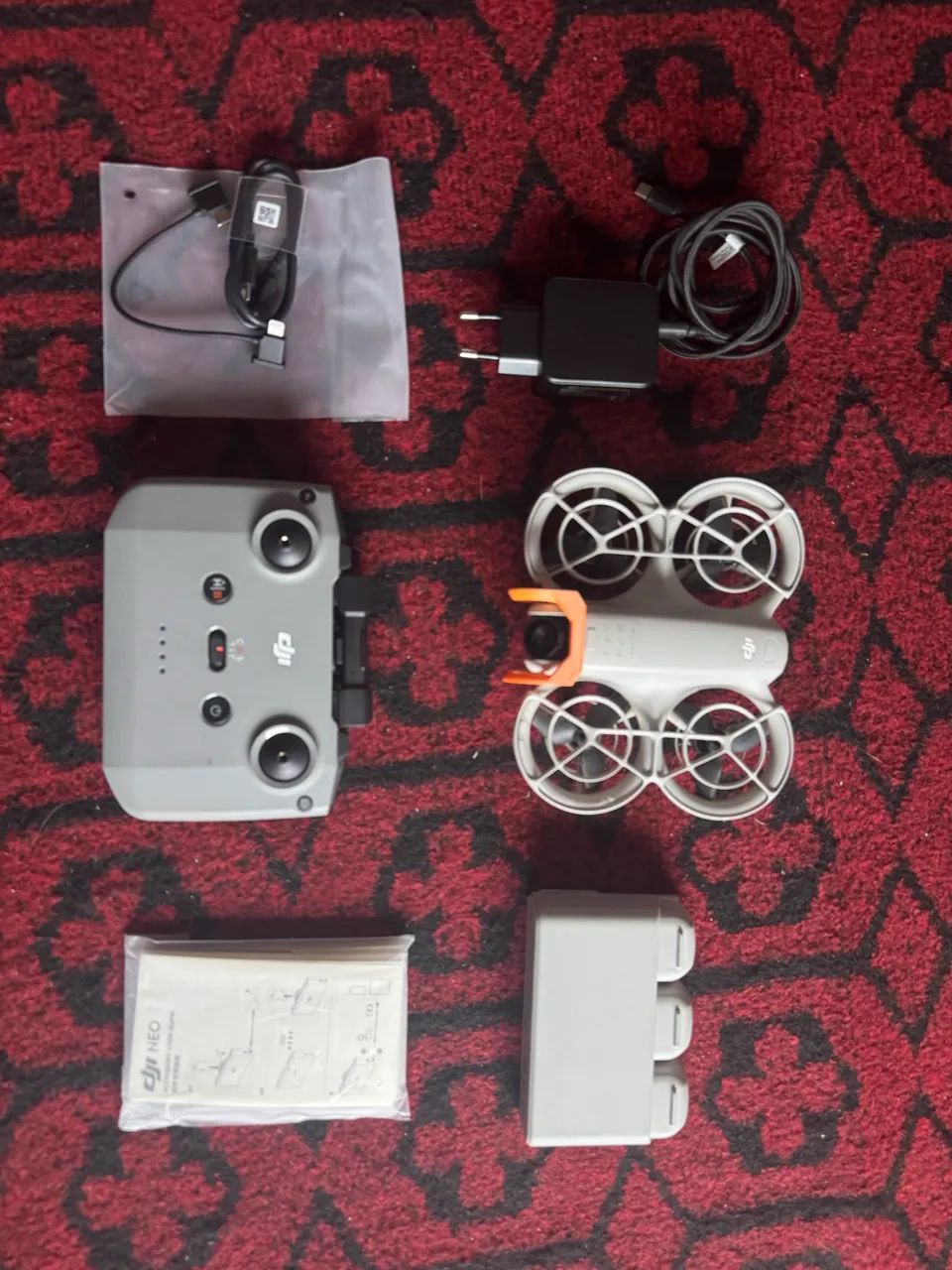 DJI NEO  fly more combo