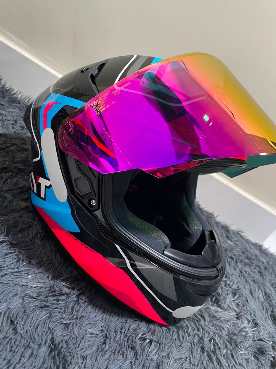 Capacete kyt 