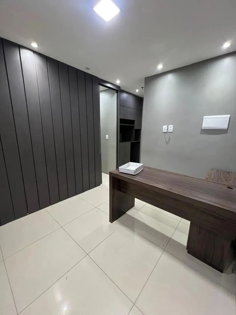 Sala comercial com vista Mar