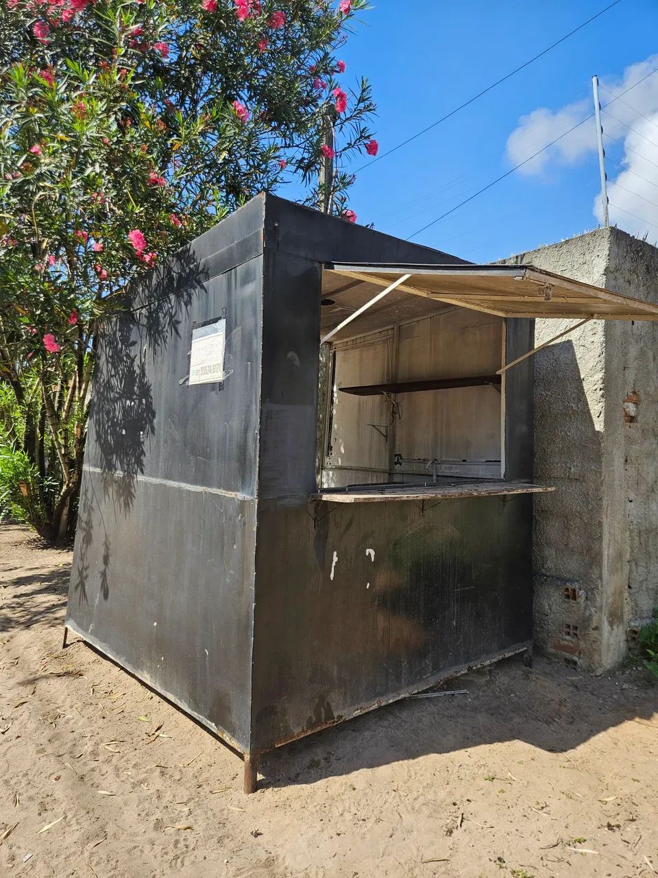 Trailer de zinco preta