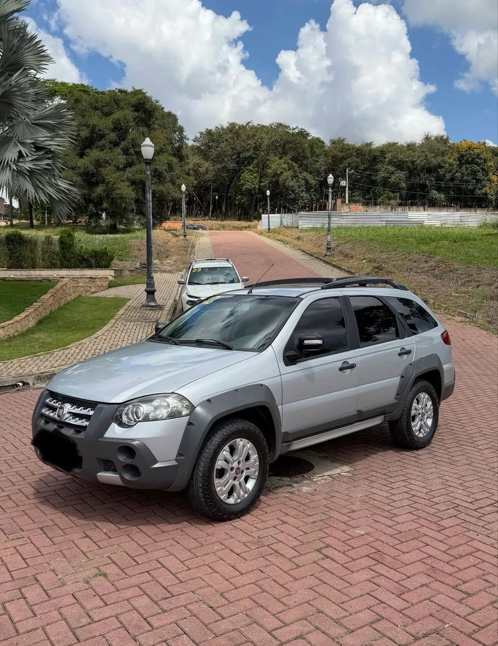 Fiat Palio Palio Weekend Trekking 1.8 mpi Flex 8V 2010