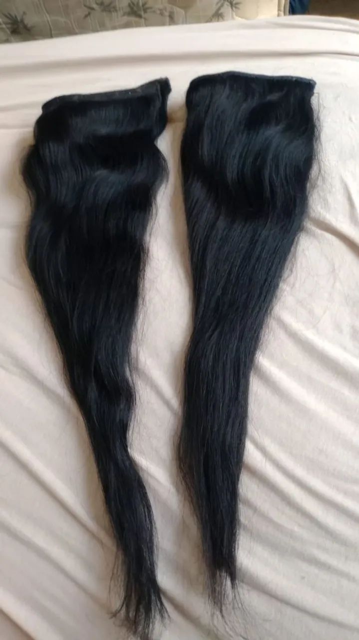 Vendo 2 telas de megaher cabelo humano ,lindos . Cada uma com 60cm de comprimento 
