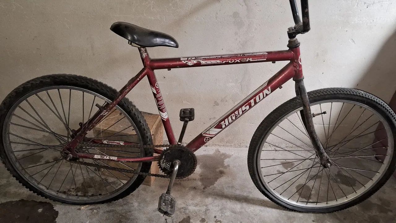 Bicicleta  aro 26  so remendar as câmeras de ar. Ta sem freio. *55