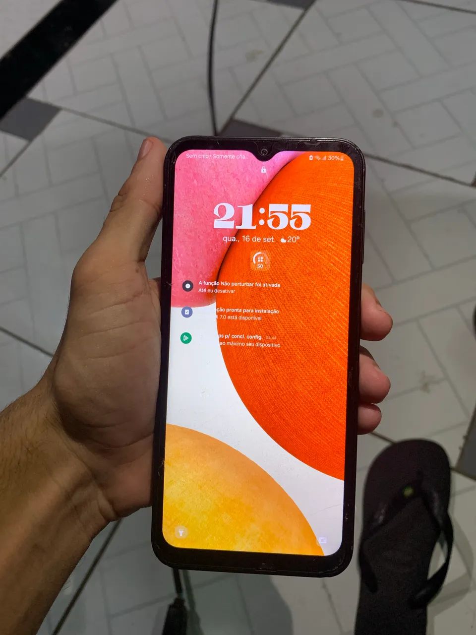 Celular Samsung a14 semi novo ?