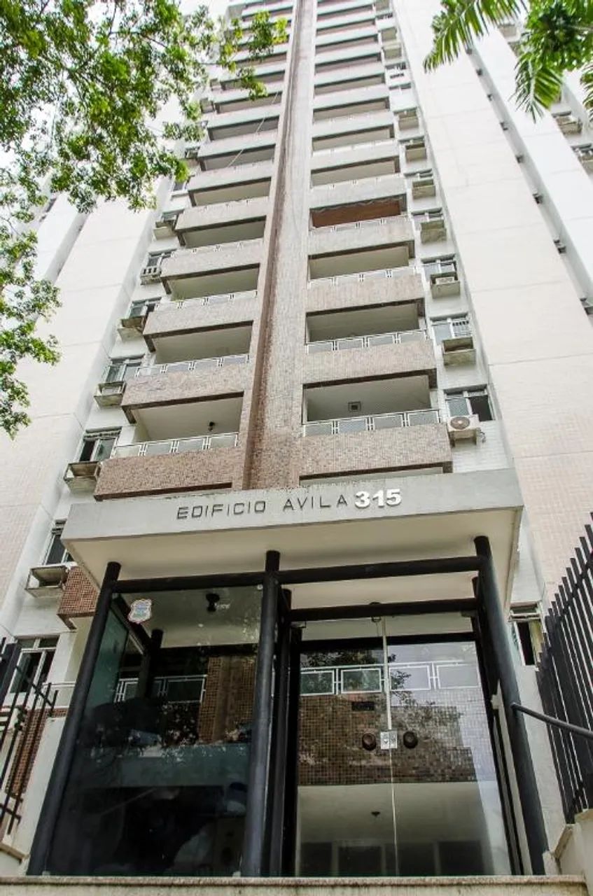 Cobertura duplex à venda no Edf. Avila, em Boa Viagem  275m², 5 quartos, a poucos passos d