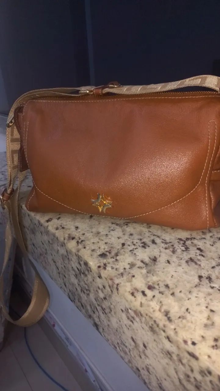 Bolsa em couro- Luz da Lua