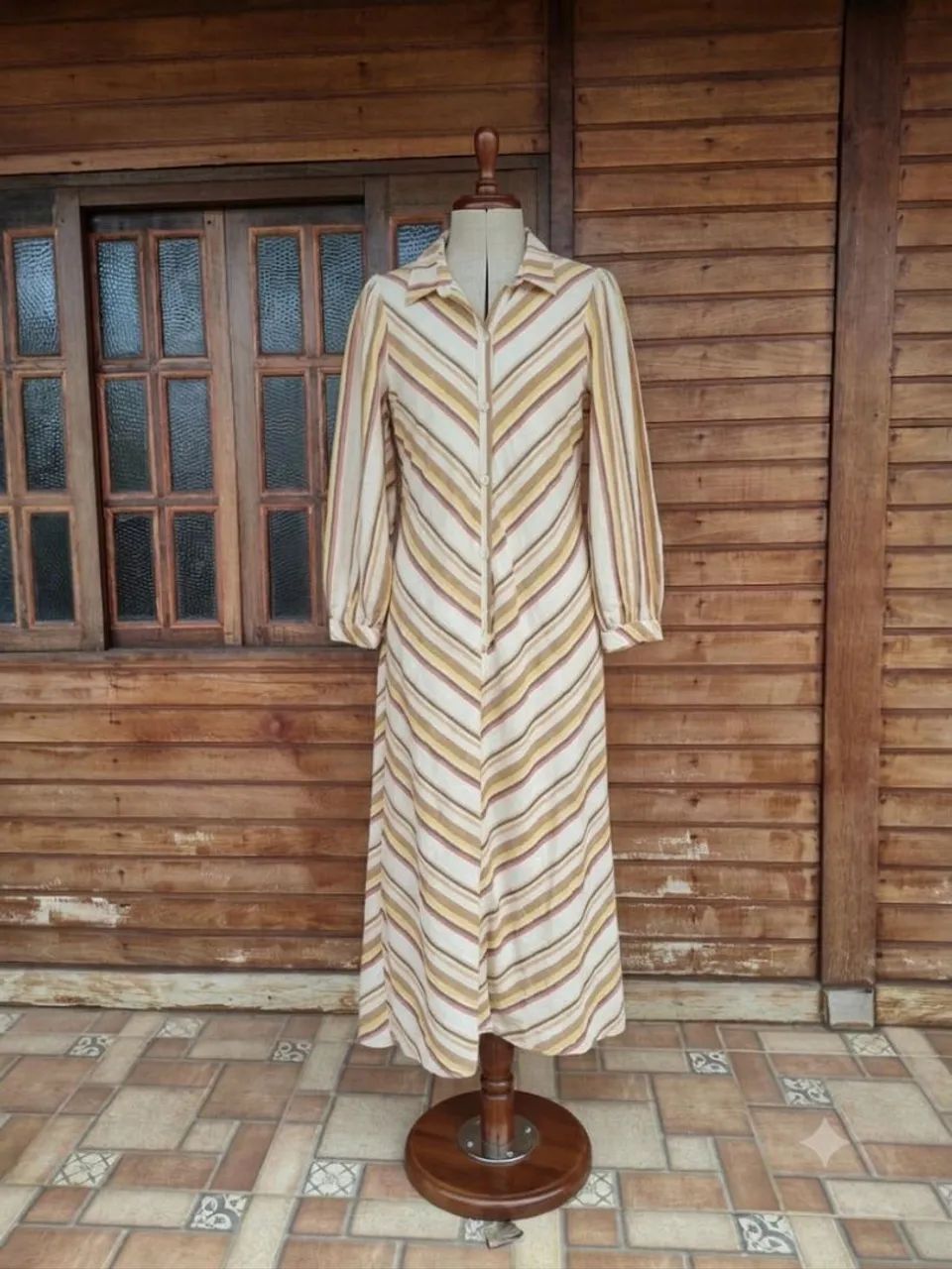 Vestido marfinno listrado de linho - Foto 2