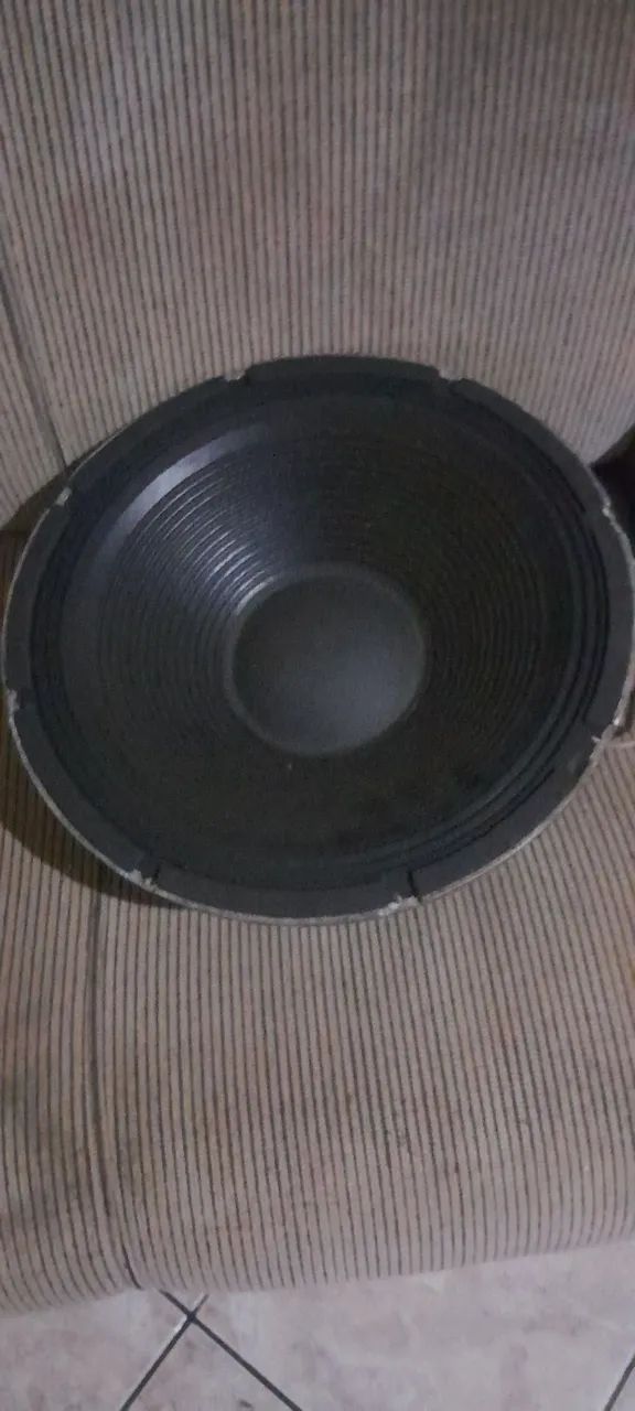 Alto-falante de 15 polegadas 1100 watts  de potência.  - Foto 4