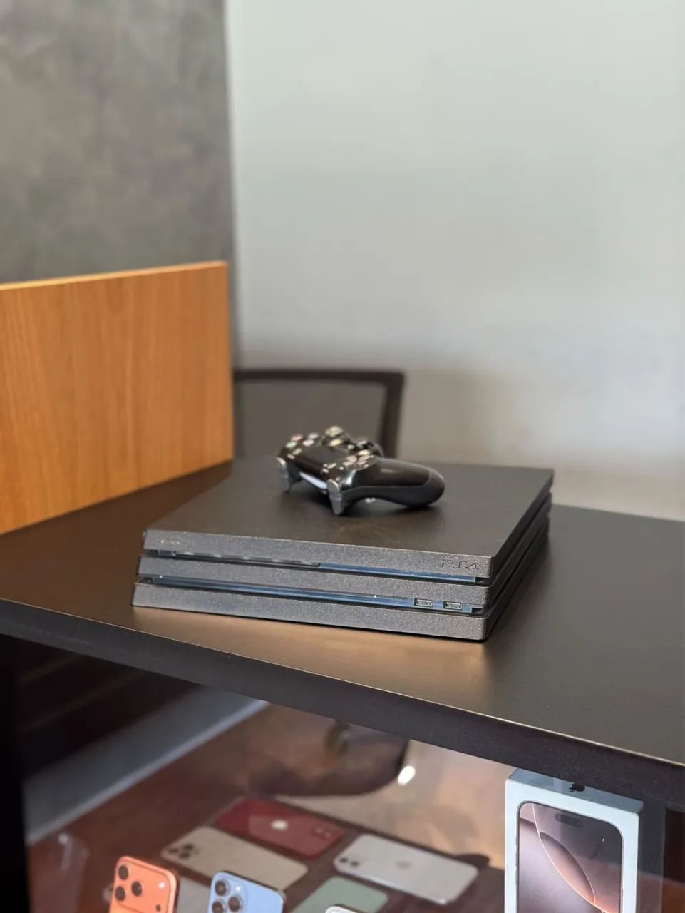 Ps4 pro 1TB, com limpeza e troca de pasta térmica - Foto 2