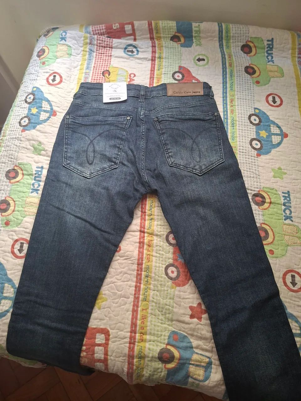 calça Calvin Klein tamanho 40 - Foto 2