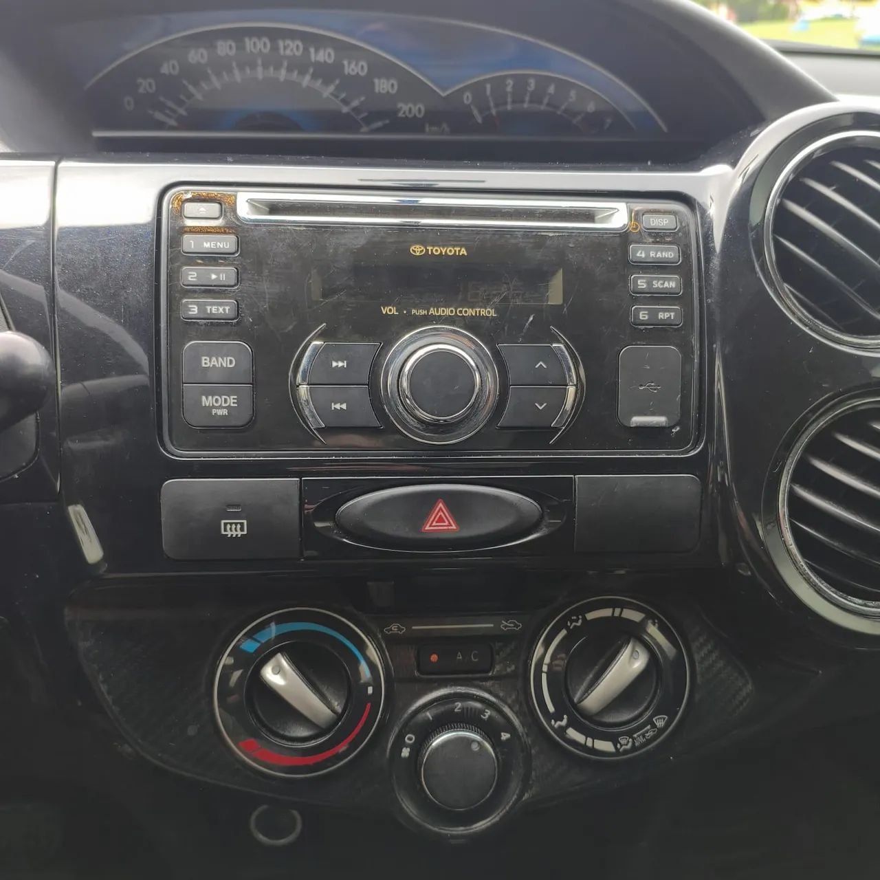 Toyota Etios CROSS 1.5 Flex 16V 5p Mec., foto 9 de 15