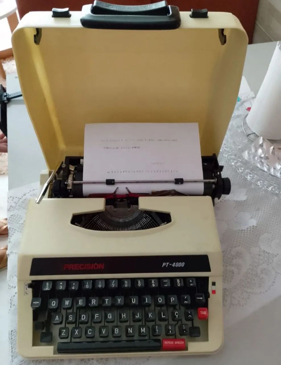 MAQUINA DE ESCREVER  - Foto 2