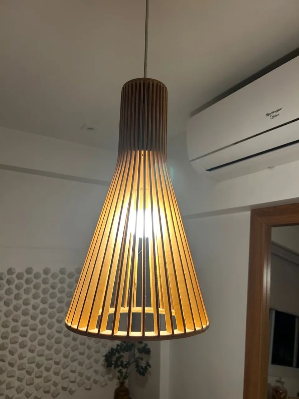 Luminária pendente madeira