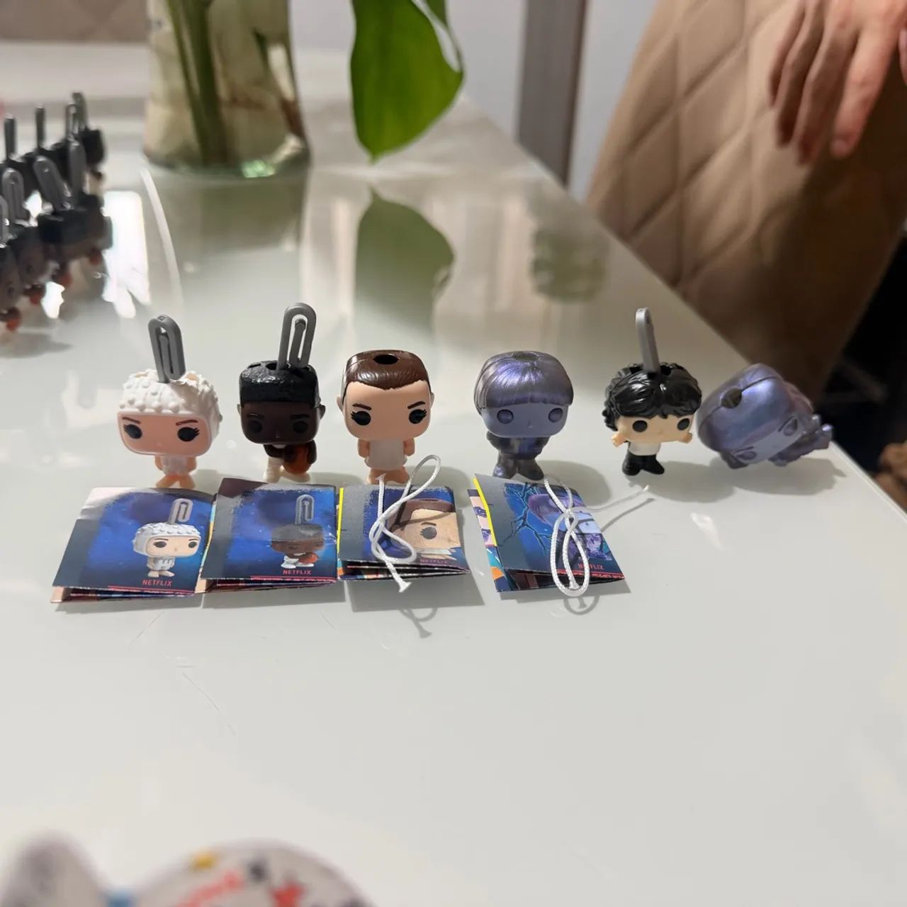 Kit kinder joy stranger Things