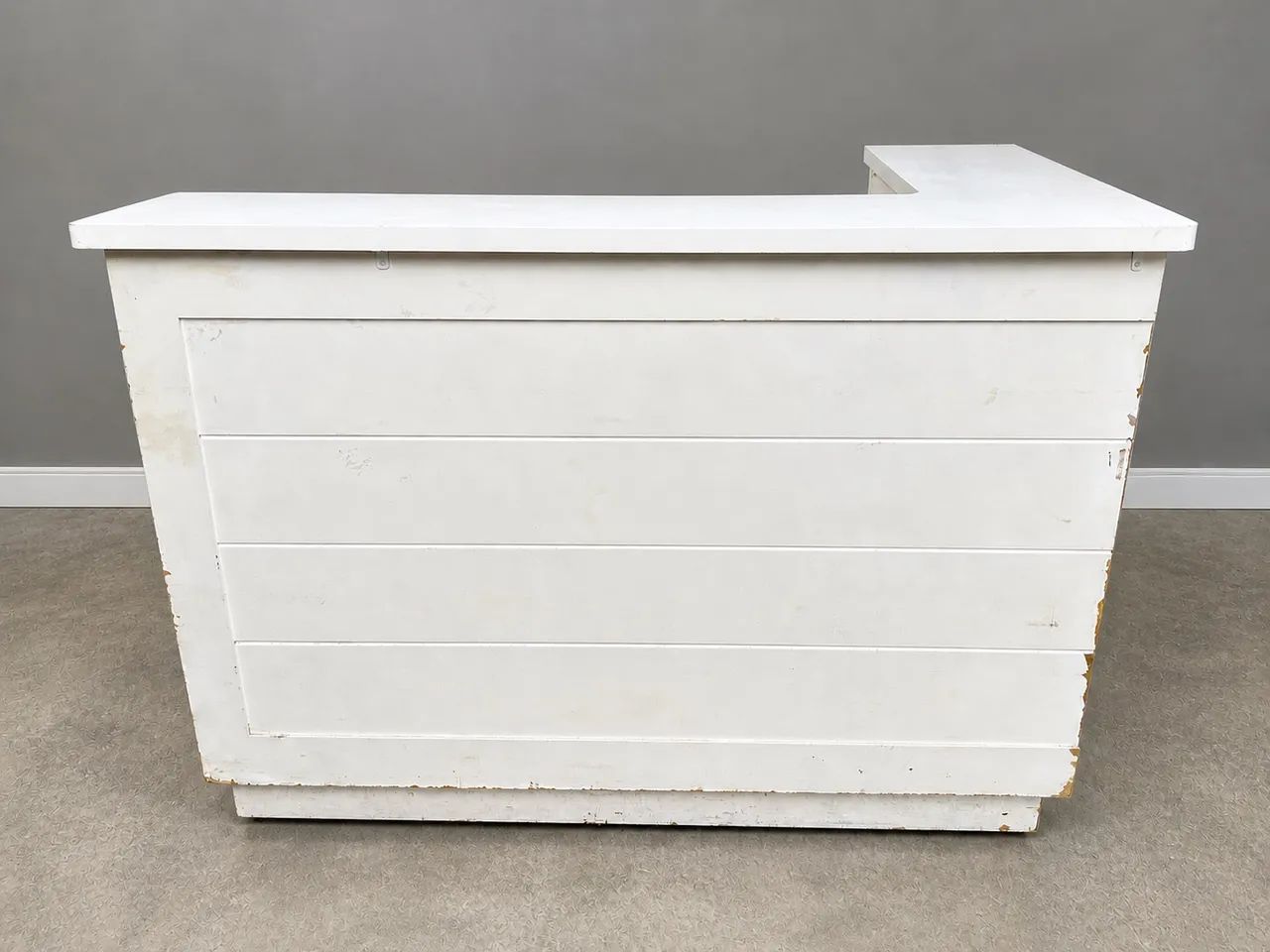Balcão de MDF para lojas e comércios usado