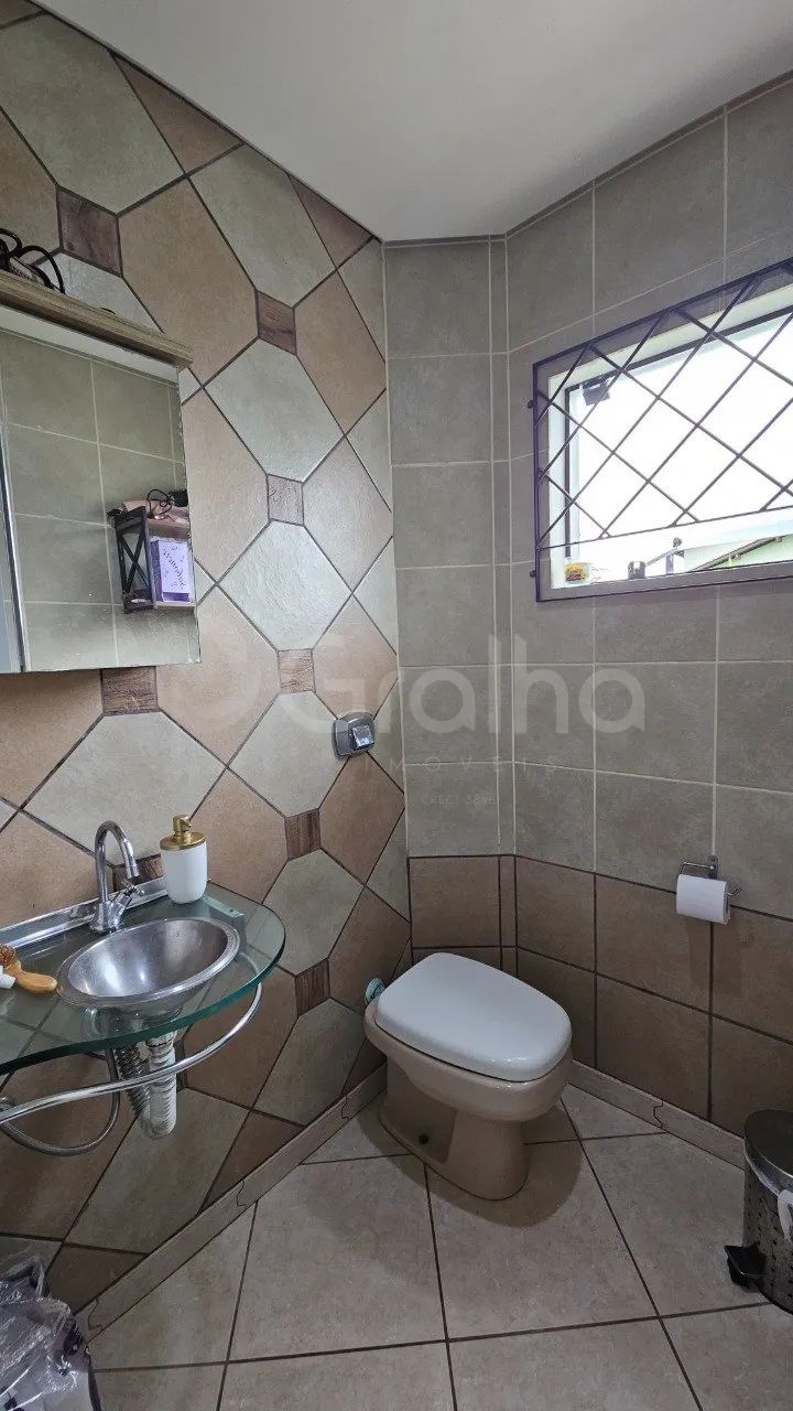 Casa Residencial de 186,98 m² com 4 quartos sendo 1 suíte no Carianos - Foto 4