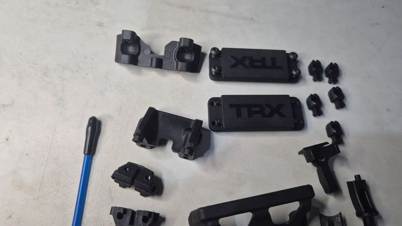 Rc Automodelo Traxxas Partes Plásticas Revo Erevo Slayer etc... - Foto 3