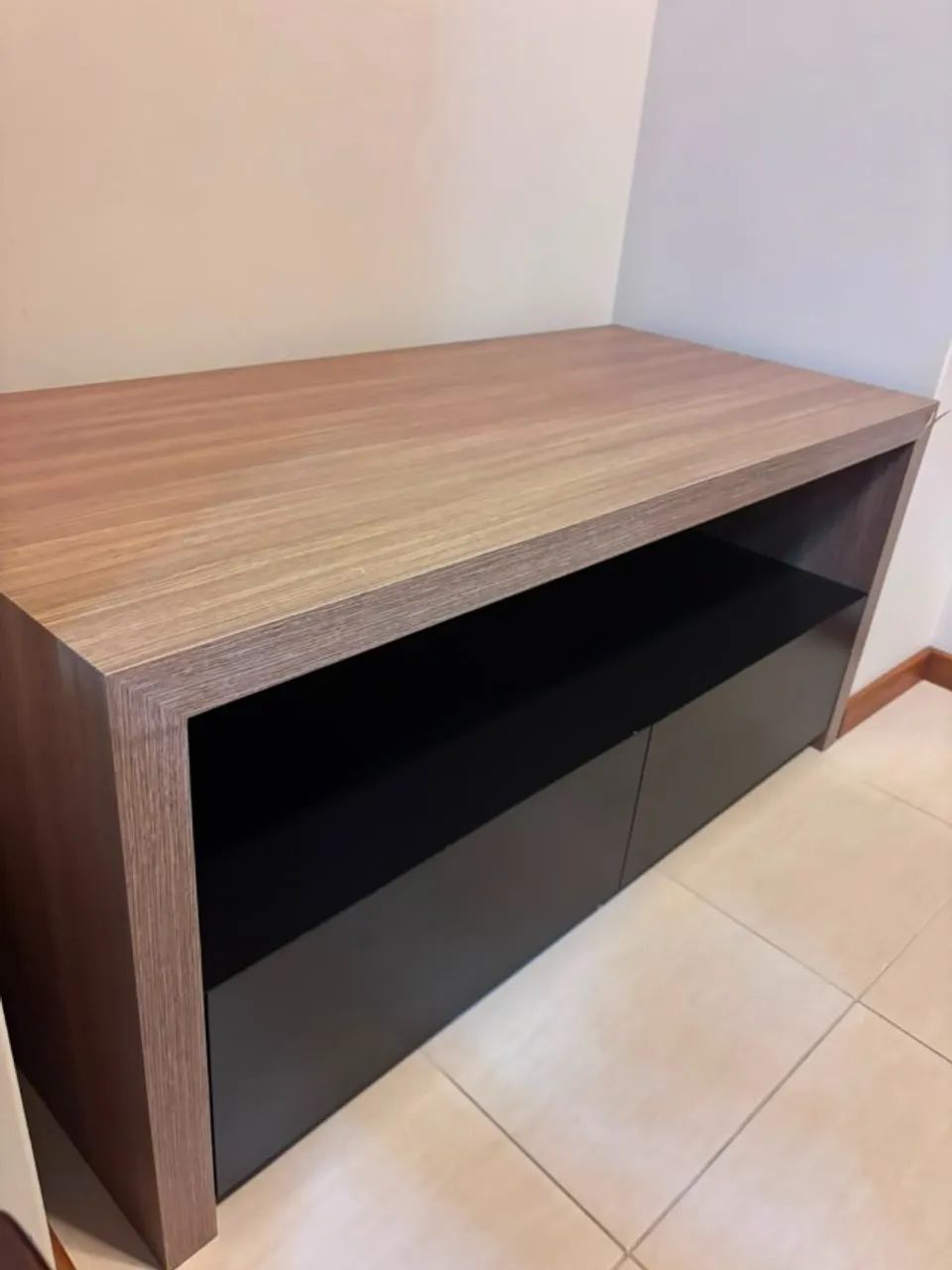Rack para TV com 2 Gavetas - MDF Amadeirado - Foto 2