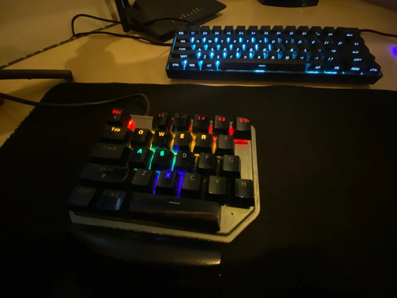 Teclado mecânico ergonômico mini - Foto 4
