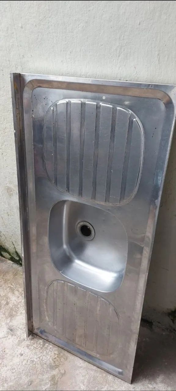 Pia de inox bem conservada. 1,20×65
