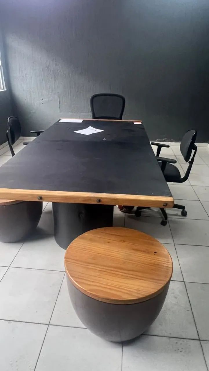 Mesa sofisticada de reunião madeira preta - Foto 4