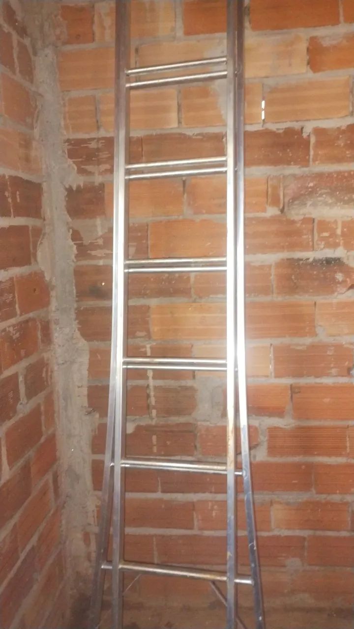 Escada - Foto 2