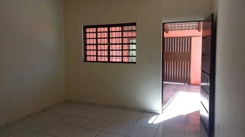 Alugo - casa 2 quartos c/ garangem - proximo St. Campinas