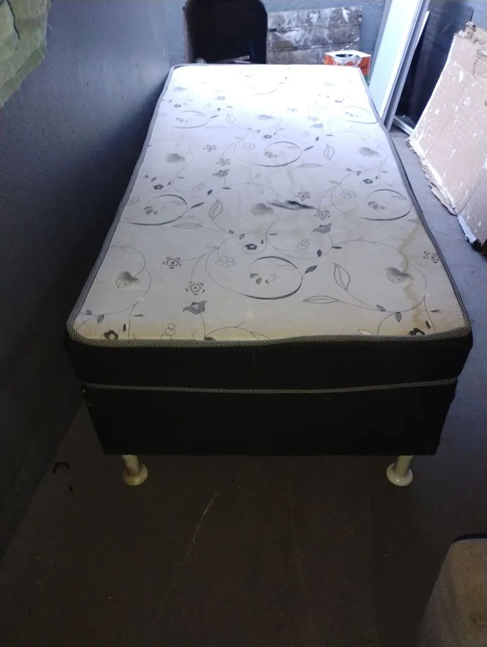 Vendo Cama box solteiro conjugada de Molas - Foto 3