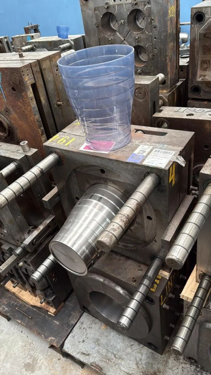 MOLDES PARA VASOS, CESTOS E LIXEIRAS PLÁSTICAS - Foto 4
