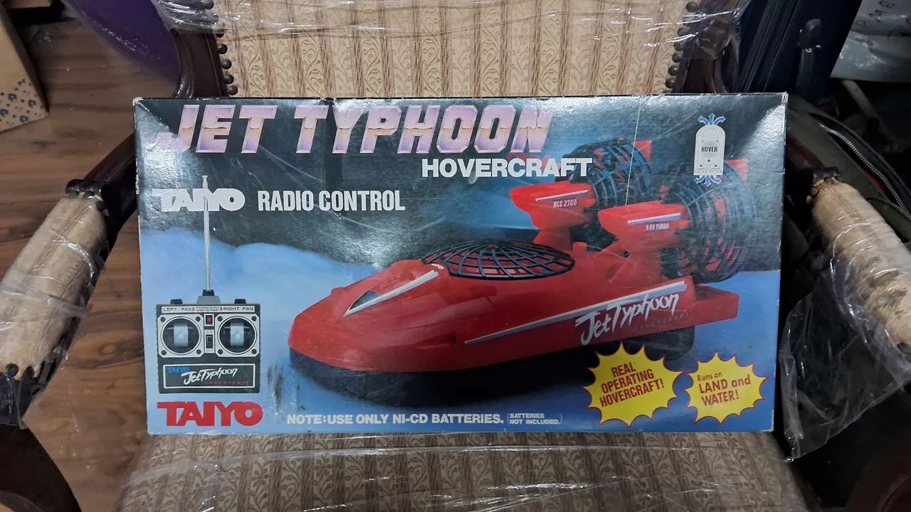 Raro Jet Typhoon Hovercraft da marca Taiyo( Estrela no Brasil),sem testes 