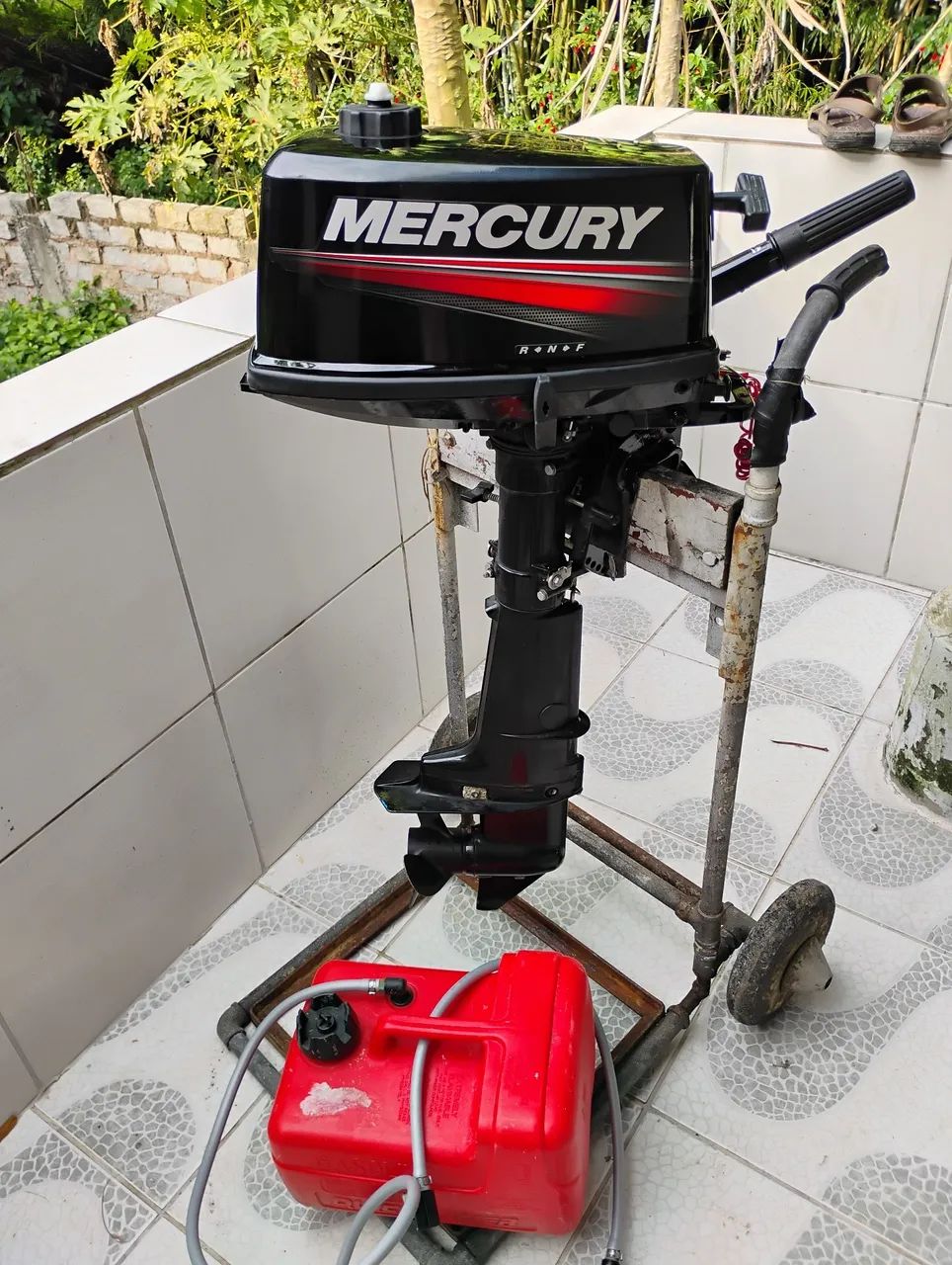 Vendo motor de popa Mercury 5HP - Foto 4