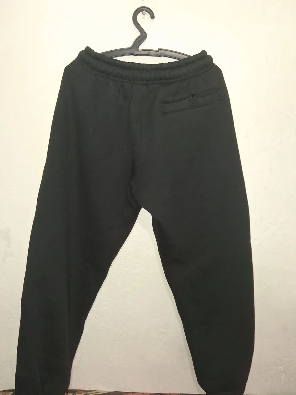 CALÇA PRETA MOLETOM - Foto 2