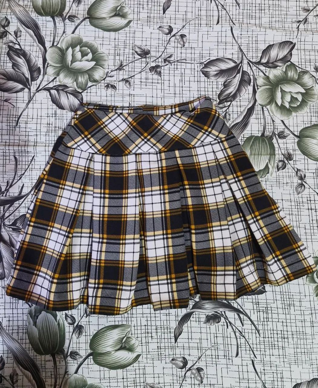 Saia quadriculada infantil 