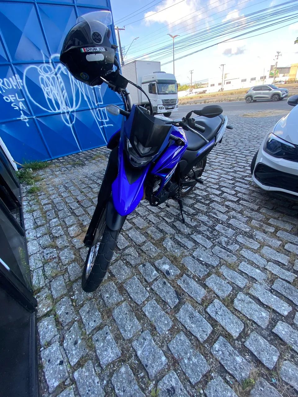 Lander 2024 WhatsApp 85: * - Foto 2