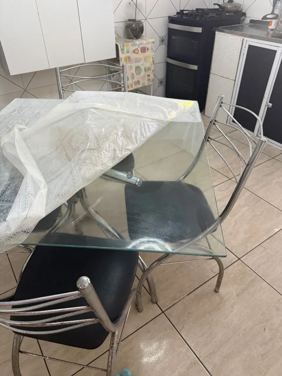 Mesa de vidro 4 cadeiras  - Foto 2