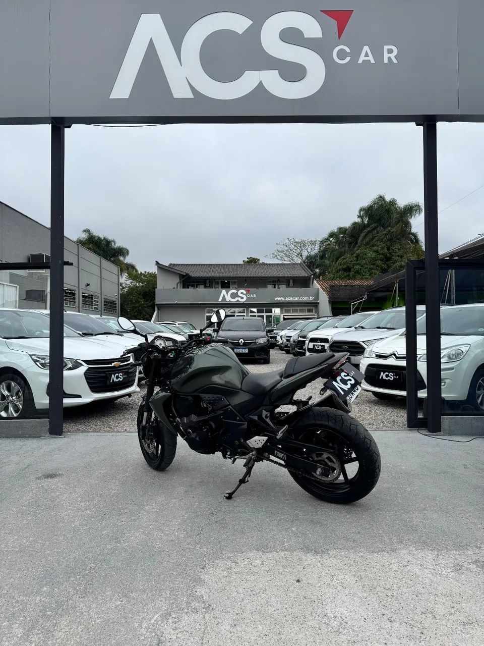 Z 750 2011 - 1534322781 | OLX