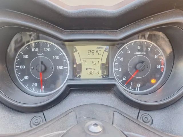 Oportunidade - Moto Impecável - 38km p/litro - XMAX 250 só 13mil km. Abaixo da FIPE  - Foto 2