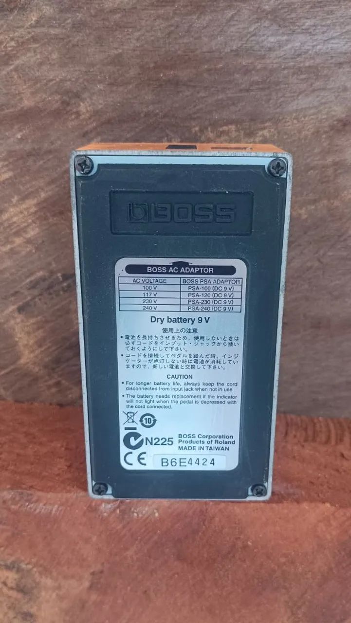Boss DS-2 Super Distorion Pedal de distorção  - Foto 4
